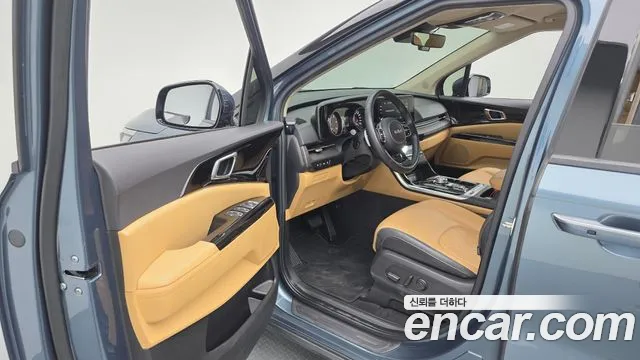 Kia Carnival 2023 thumb 10