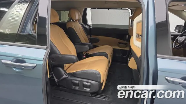 Kia Carnival 2023 thumb 11