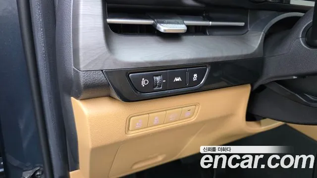 Kia Carnival 2023 thumb 12