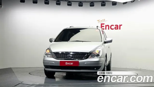 Kia Carnival 2011 thumb 3
