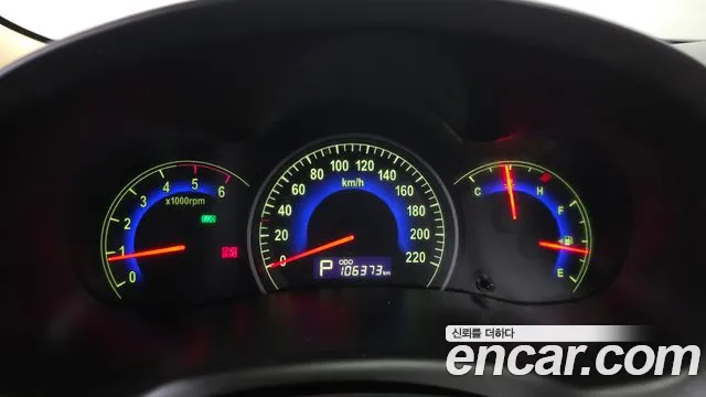 Kia Carnival 2011 thumb 8
