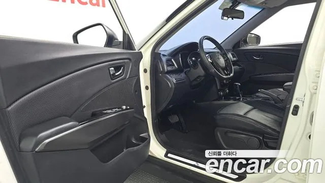 KG_Mobility_Ssangyong TIBOLI 2017 thumb 10