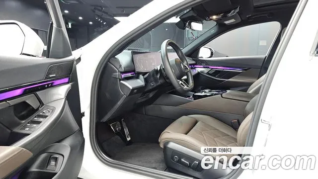 BMW 5 серии 2024 thumb 9