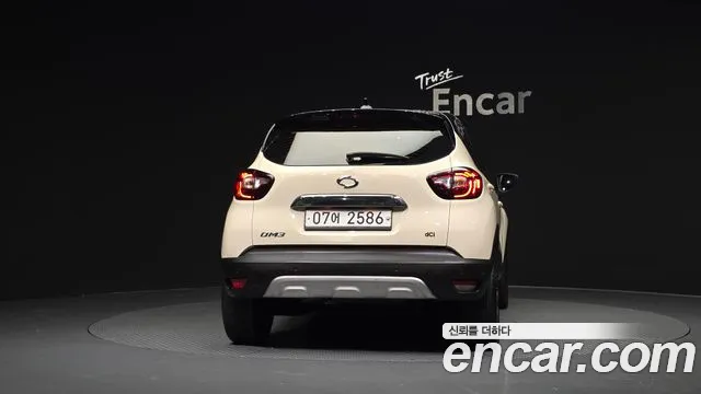 Renault Captur 2017 thumb 4