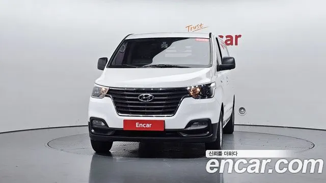 Hyundai Starex 2018 thumb 2