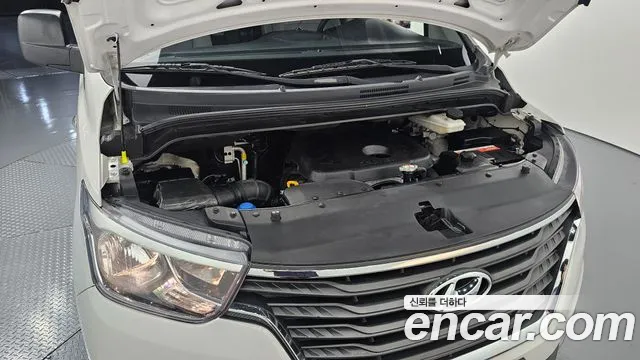 Hyundai Starex 2018 thumb 5