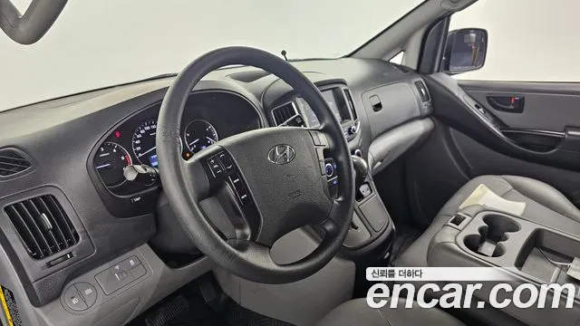 Hyundai Starex 2018 thumb 11