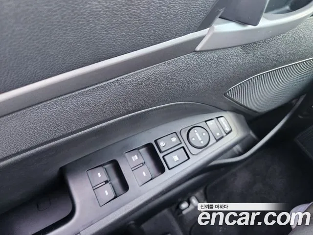 Hyundai Avante 2017 thumb 7