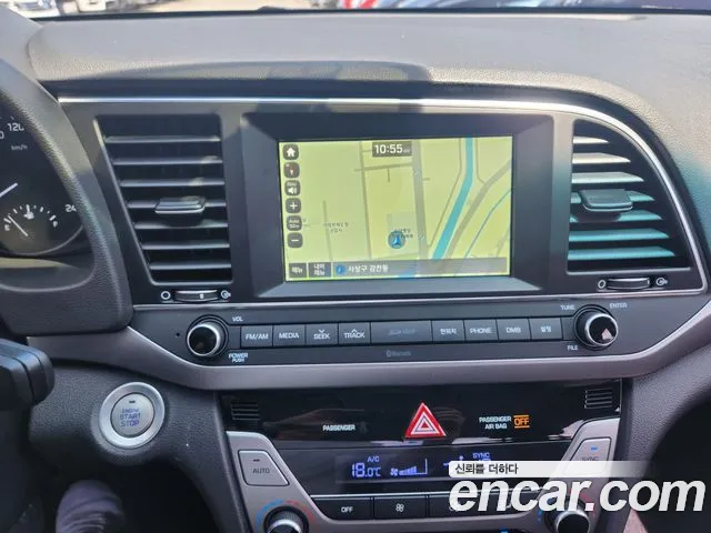 Hyundai Avante 2017 thumb 10