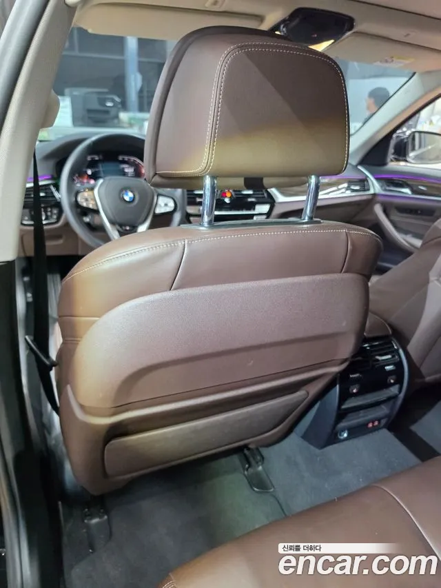 BMW 5 серии 2023 thumb 8
