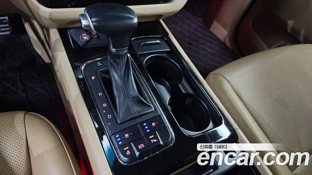Kia Carnival 2017 thumb 9