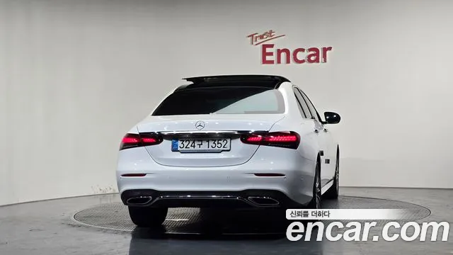 Mercedes-Benz E-Класс 2021 thumb 4