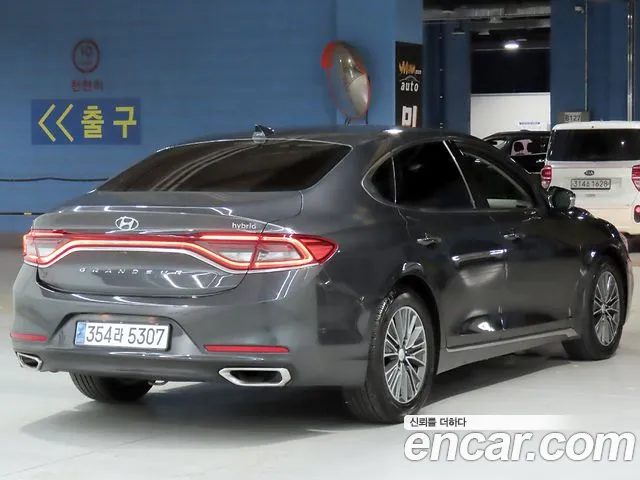 Hyundai Grandeur 2017 thumb 3