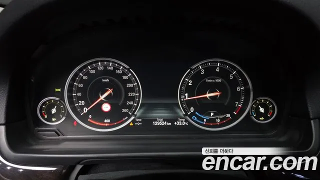 BMW 5 серии 2016 thumb 8