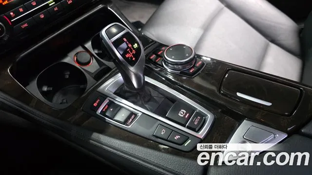 BMW 5 серии 2016 thumb 9