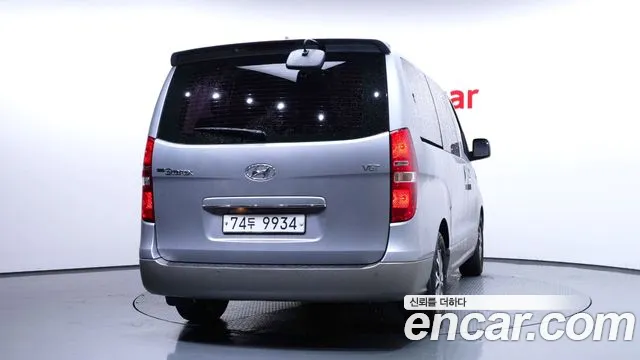 Hyundai Starex 2017 thumb 4