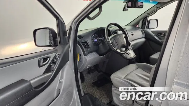 Hyundai Starex 2017 thumb 10