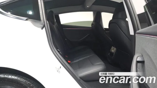 Tesla Model 3 2024 thumb 10