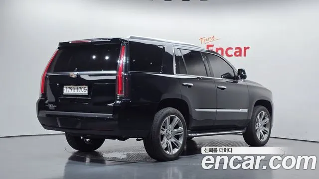 Cadillac Escalade 2018 thumb 2