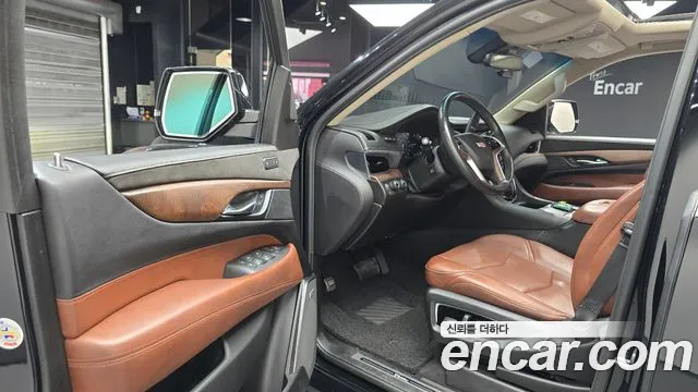 Cadillac Escalade 2018 thumb 10