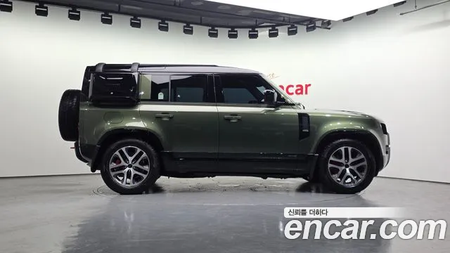 Land Rover Defender 2026 thumb 5