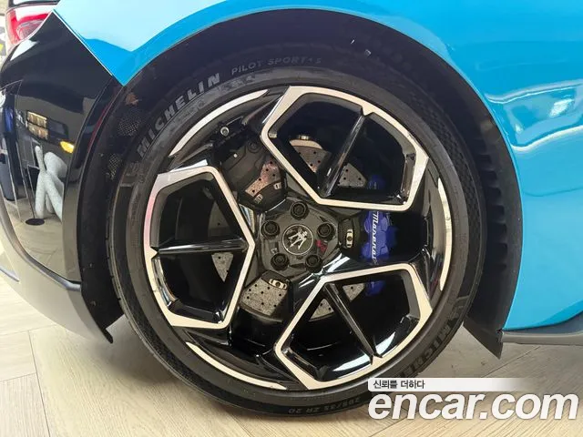 Maserati MC20 2022 thumb 5