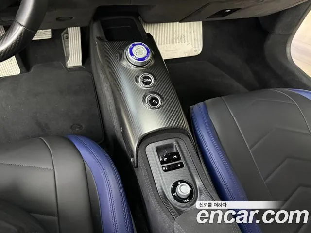 Maserati MC20 2022 thumb 9
