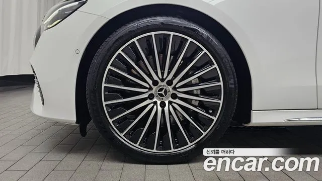 Mercedes-Benz E-Класс 2024 thumb 4