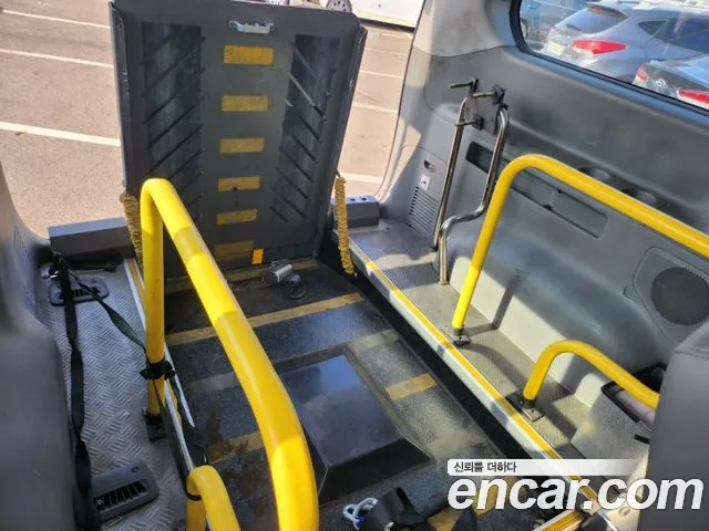 Hyundai Starex 2007 thumb 2