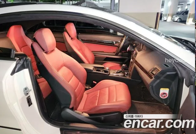 Mercedes-Benz E-Класс 2010 thumb 9