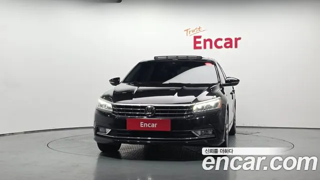 Volkswagen Passat (North America and China) 2018 thumb 3