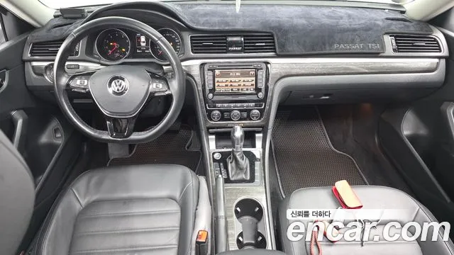 Volkswagen Passat (North America and China) 2018 thumb 7
