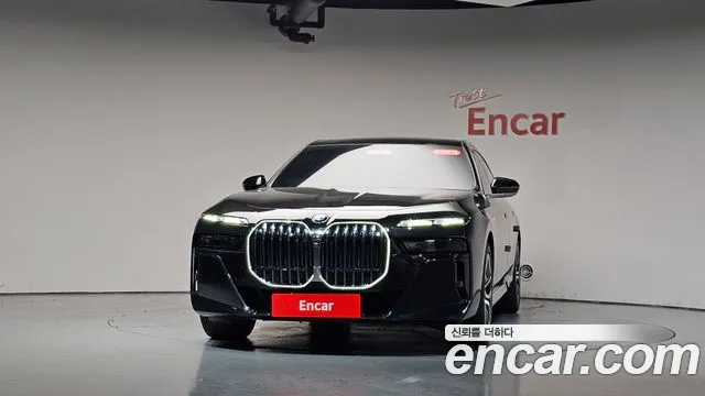BMW 7 серии 2023 thumb 2