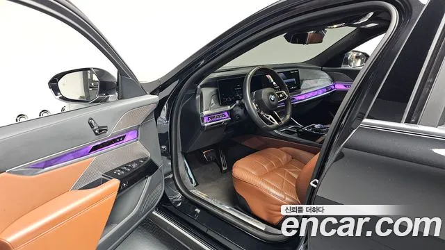 BMW 7 серии 2023 thumb 9