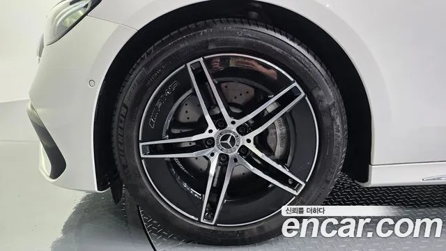 Mercedes-Benz E-Класс 2026 thumb 4
