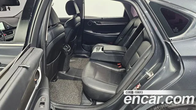 Hyundai Grandeur 2017 thumb 11