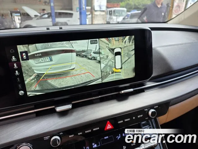 Kia Carnival 2021 thumb 4