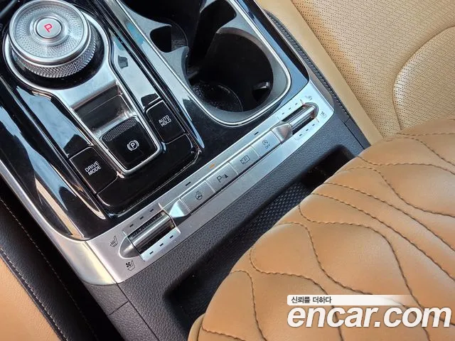 Kia Carnival 2021 thumb 10