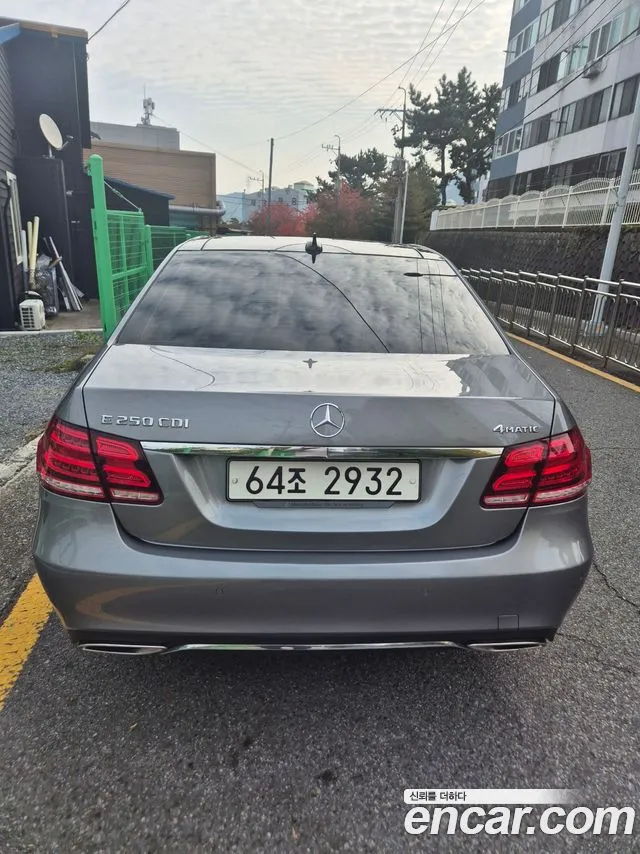 Mercedes-Benz E-Класс 2014 thumb 2
