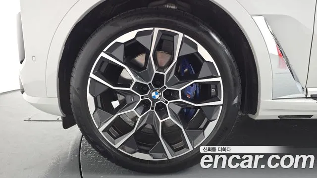 BMW X7 2024 thumb 4