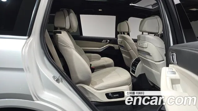 BMW X7 2024 thumb 11
