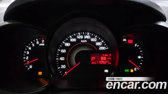 Kia Ray 2015 thumb 8
