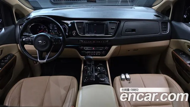 Kia Carnival 2017 thumb 7