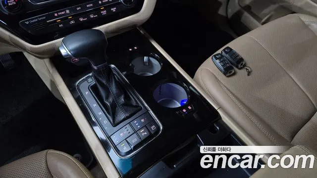 Kia Carnival 2017 thumb 9