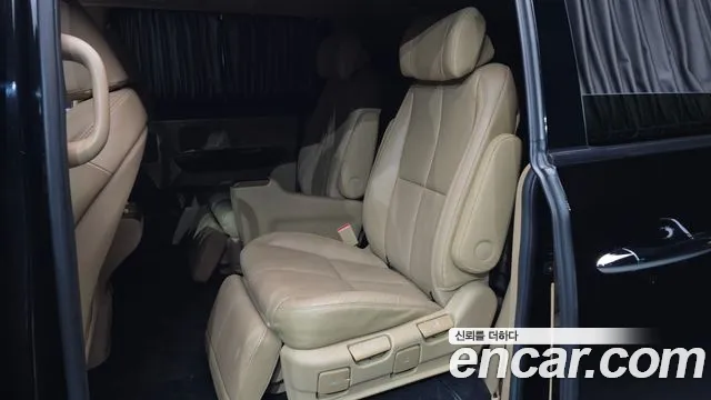 Kia Carnival 2017 thumb 12