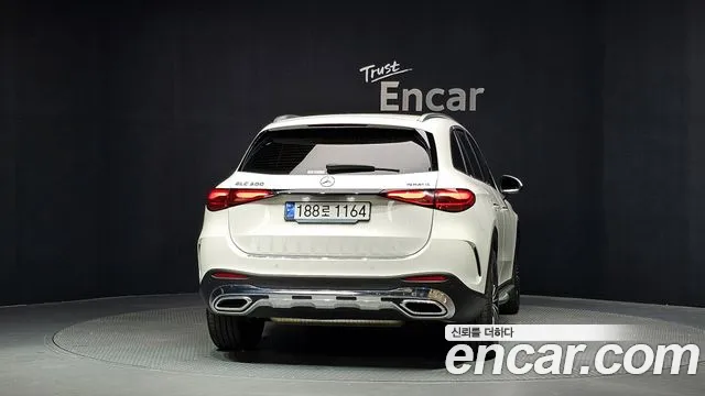 Mercedes-Benz GLC 2024 thumb 4