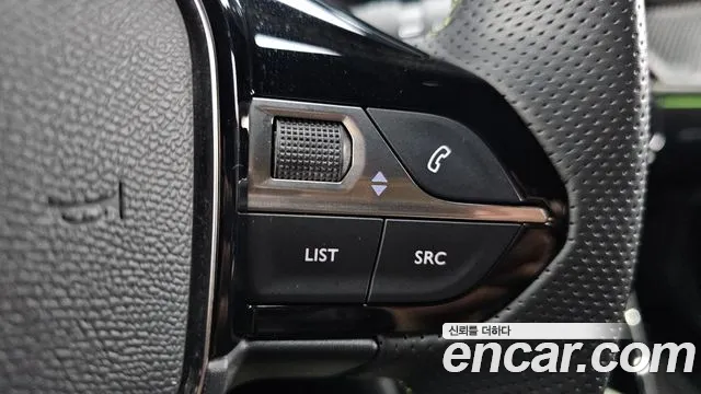 Peugeot 2008 2022 thumb 12