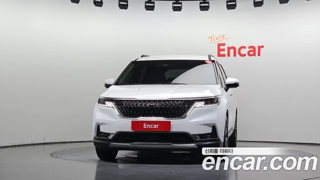 Kia Carnival 2023 thumb 3