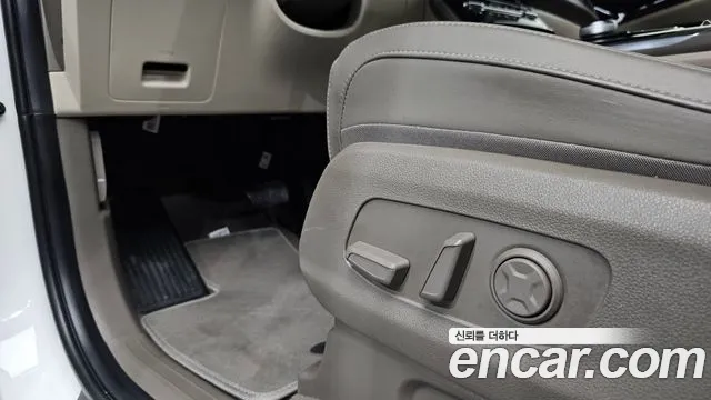Kia Carnival 2023 thumb 12
