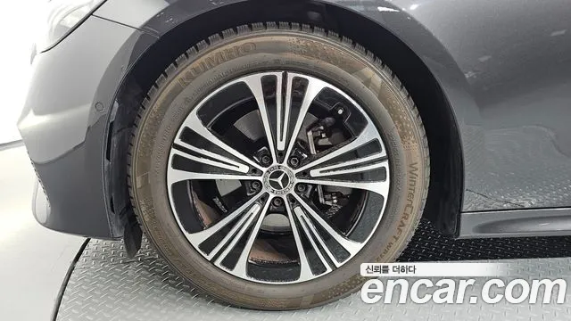 Mercedes-Benz E-Класс 2025 thumb 5